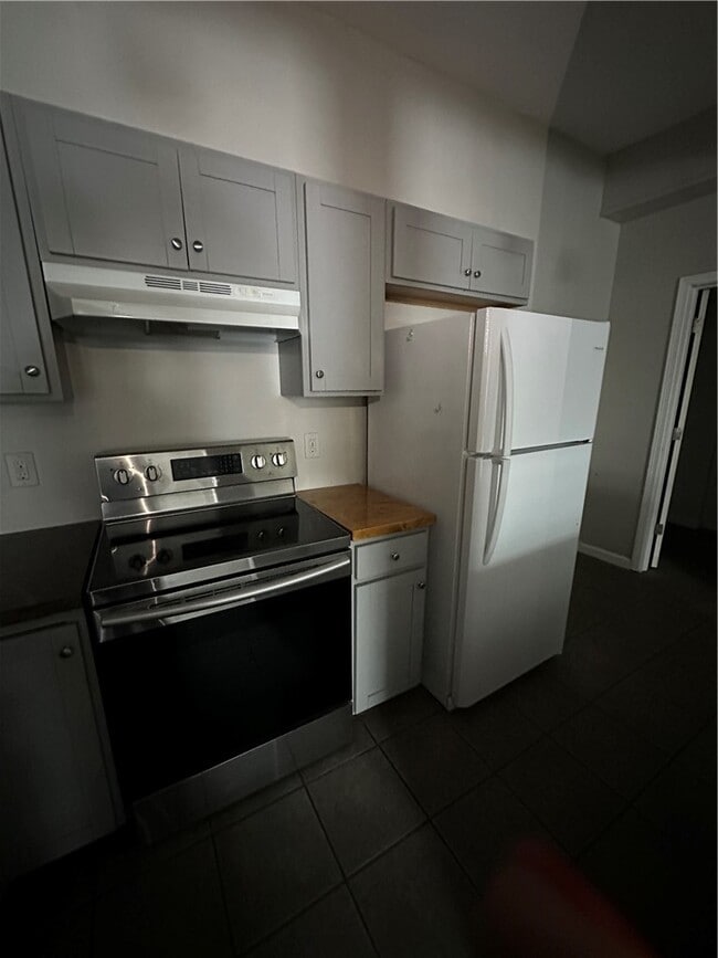 Foto del edificio - 1045 S Clinton Ave