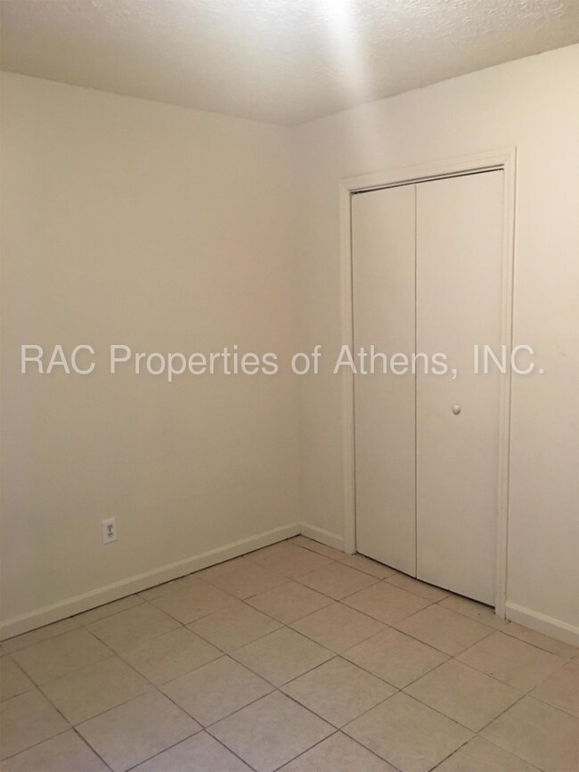 Foto del edificio - 106 Massey Ln