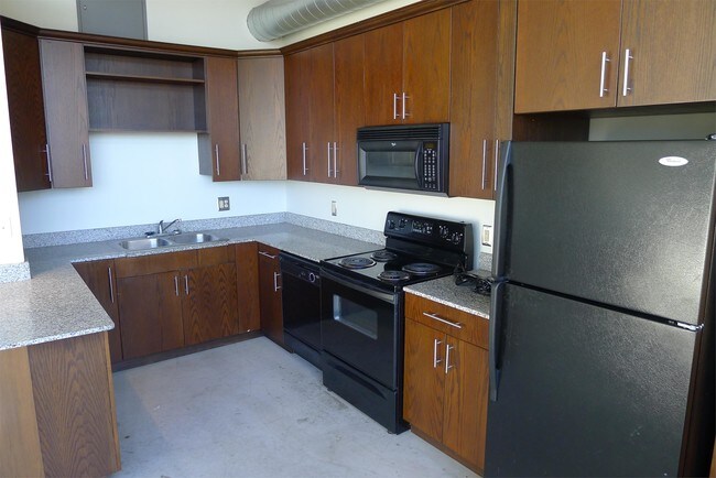 Building Photo - 41 Burroughs St