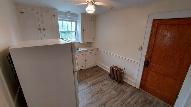 Kitchen - 1020 Washington Ave