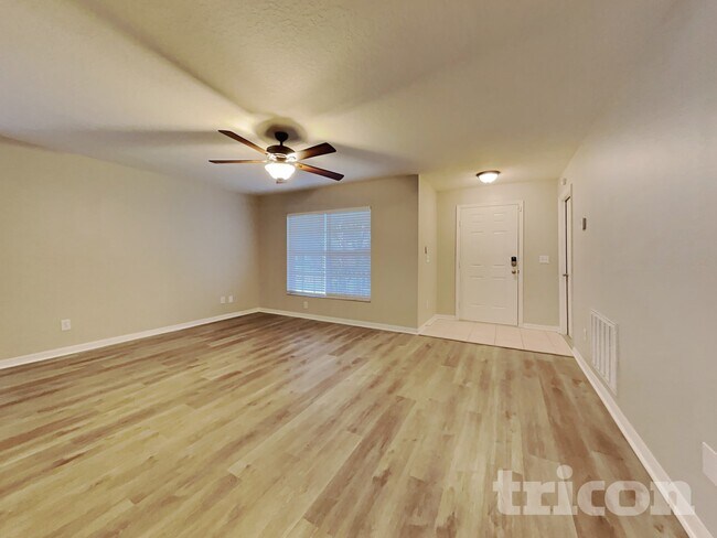 Foto del edificio - 14926 Deer Meadow Dr