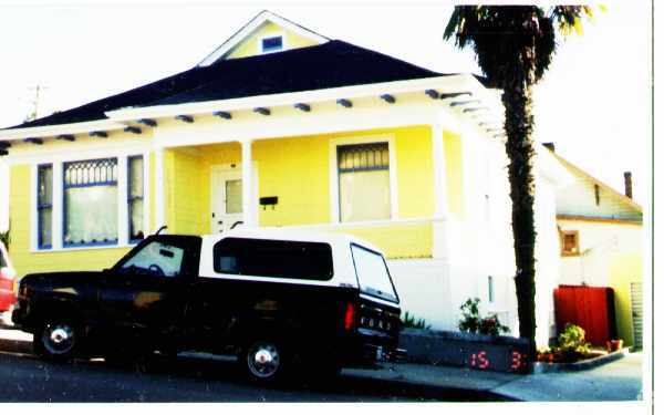 Foto del edificio - 92 N Fir St