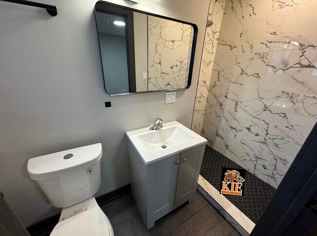 Foto del edificio - 14527 Irving Ave