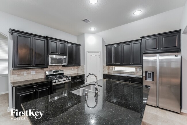Building Photo - 6522 Hunters Creek Ln