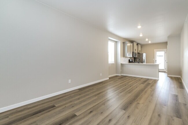 Building Photo - 9458 Yampa St