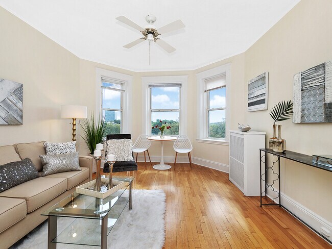 Foto del edificio - 125 Park Dr