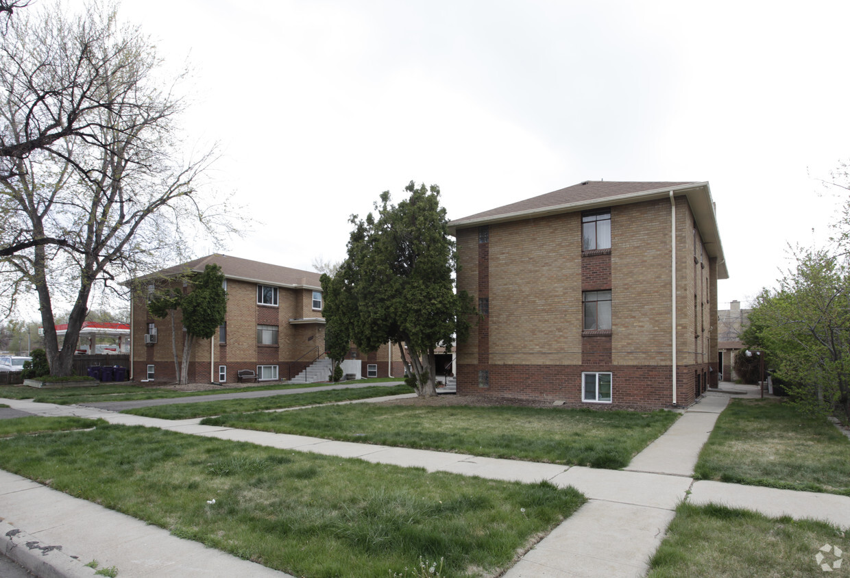 Primary Photo - 1525 Hudson St