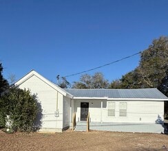 Building Photo - 1100 Creekwood Dr