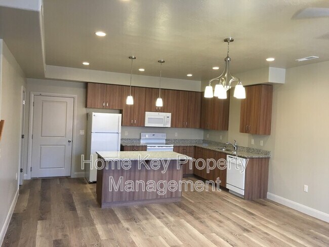 Building Photo - 1184 E Bulloch St