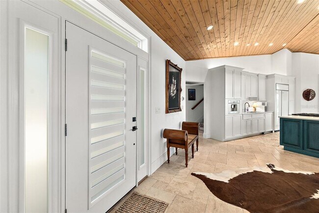 Foto del edificio - 644 Riverview Rd