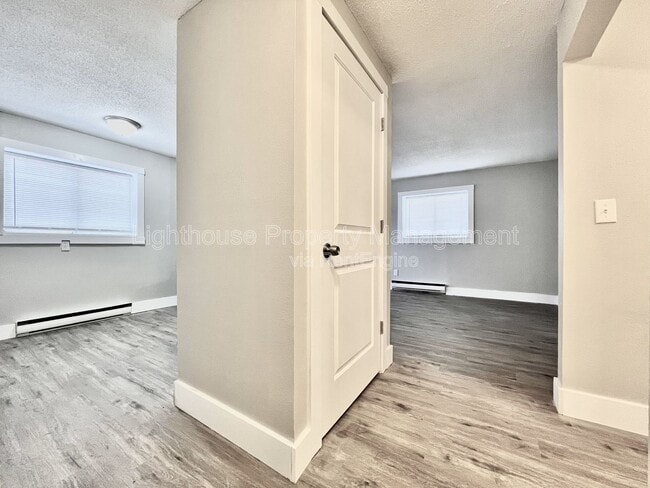 Foto del edificio - 1490 Carmil Dr