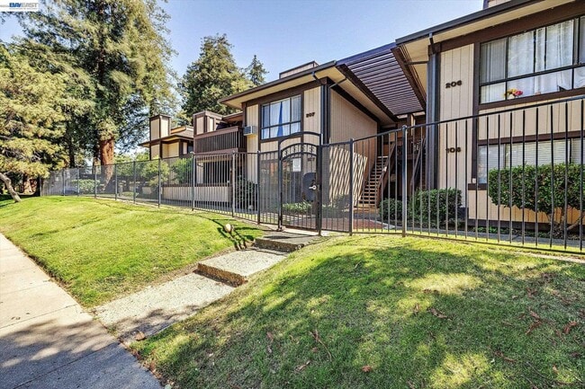 Building Photo - 39139 Argonaut Way