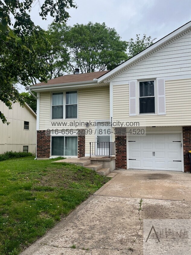 Primary Photo - 7510 NW 82nd St