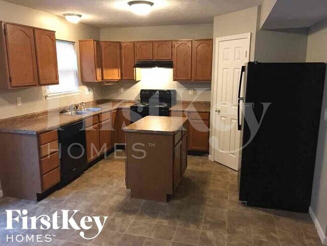 Building Photo - 10850 Snowdrop Way