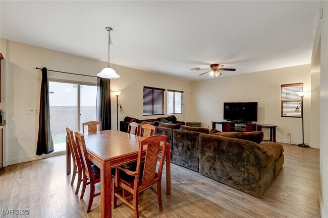 Foto del edificio - 5446 Gold One Ln