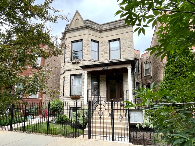 Photo - 3008 W George St Apartment