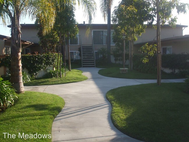 Foto del edificio - 2616 Greenmeadow Rd
