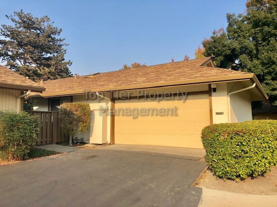 Primary Photo - Beautiful 2 Bd/2 Ba 1036 sf Walnut Creek t...