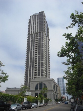 Foto del edificio - Electra! Spectacular Water and City views 28th floor 2bd 2ba NorthEast Corner