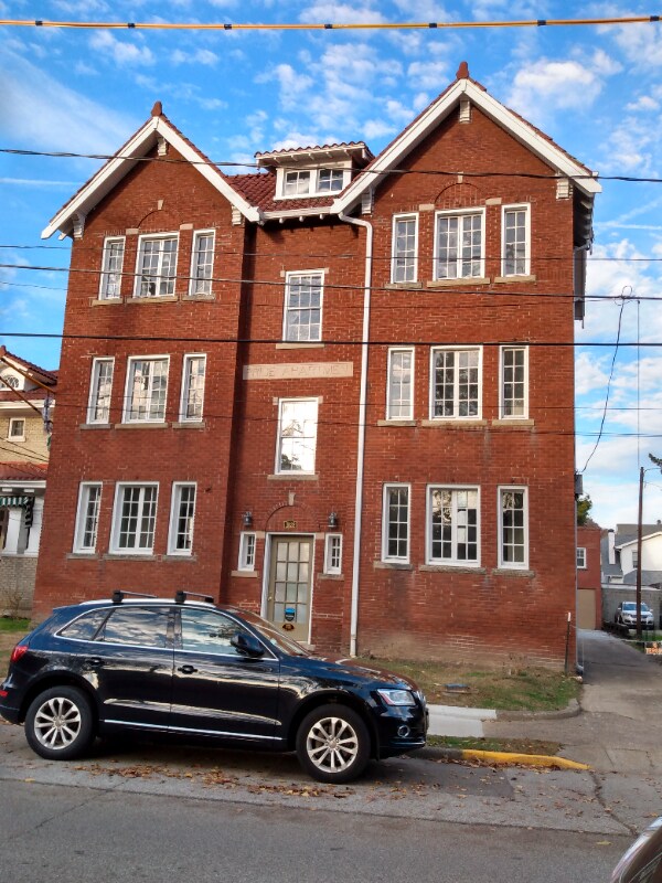 1632 Virginia St E Unit 1, Charleston, WV 25311 Apartment for Rent in