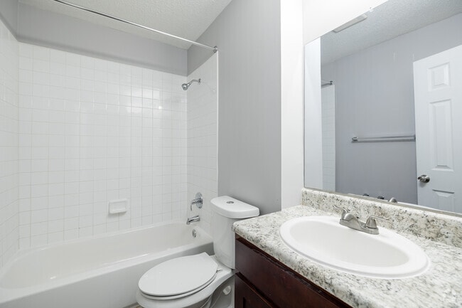 2BR, 2BA - 1,147SF - Primary Bathroom - Kristopher Woods Apartments