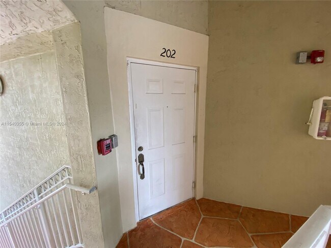 Building Photo - 8886 W Flagler St