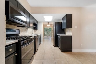 Building Photo - 30 Willowwood Cir