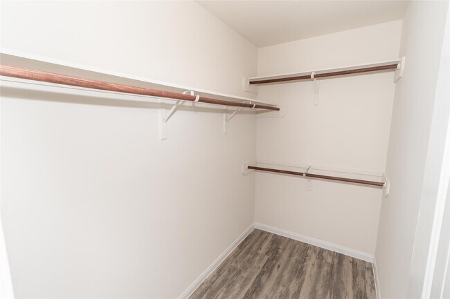 Building Photo - 5452 Quail Cove Ln