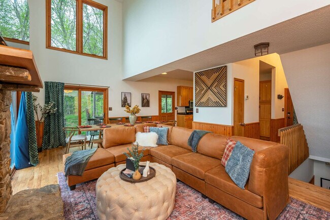 Building Photo - 36 Randall Dr