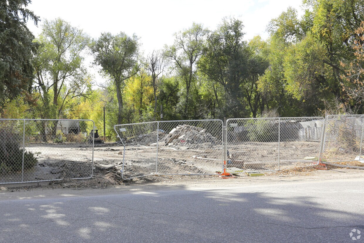 Building Photo - Stardust Lodge