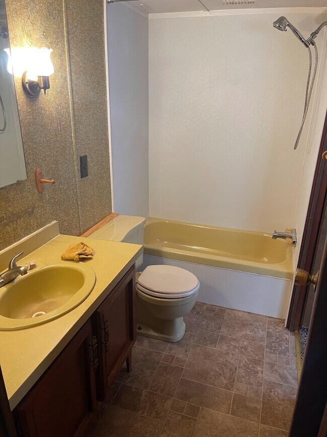 Foto del edificio - 2765 Pinecrest Dr