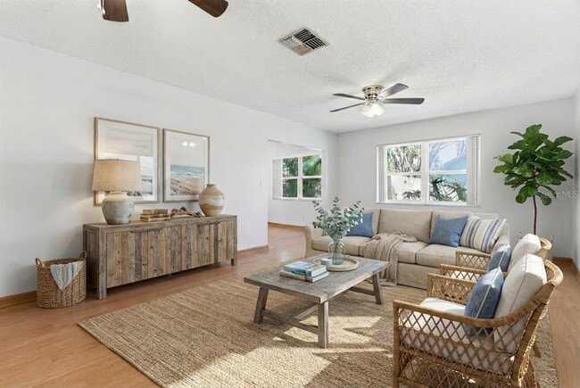 Foto del edificio - 526 Belmist Ct