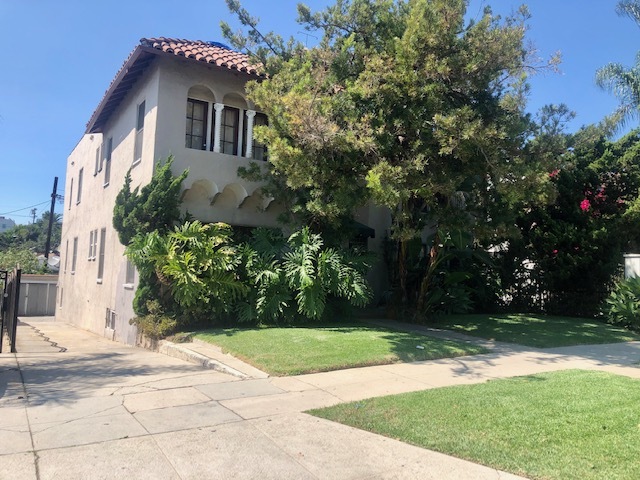 Side Driveway view - 1279 S Citrus Ave