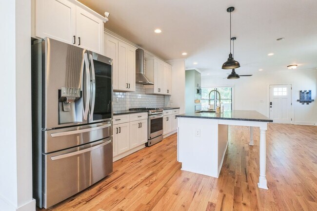 Foto del edificio - 870 Westmont Rd SW