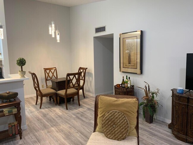 Foto del edificio - 1100 Duncan Cir