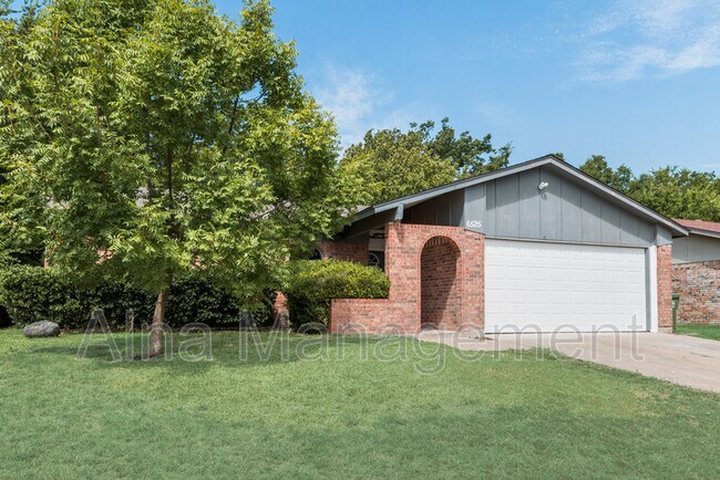 Building Photo - 6525 Memory Ln