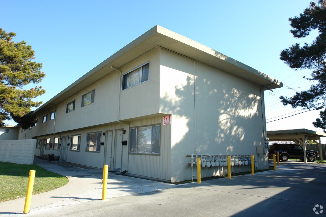 Building Photo - 1034 Mcgowan Dr