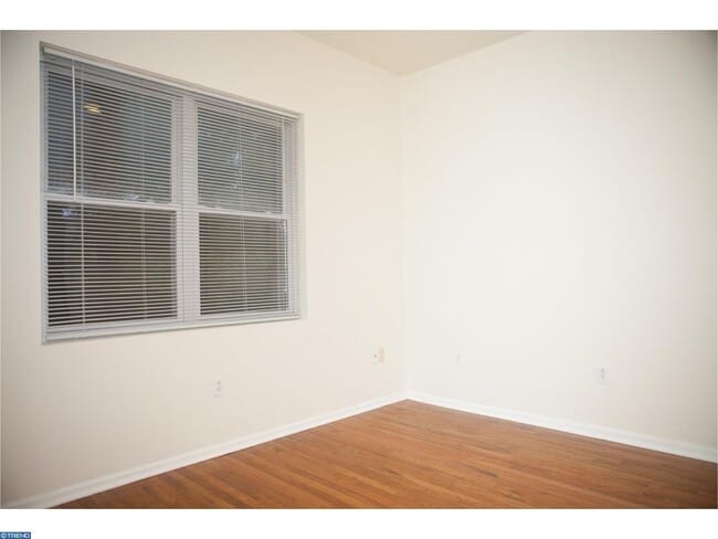 Building Photo - 1531 Poplar St