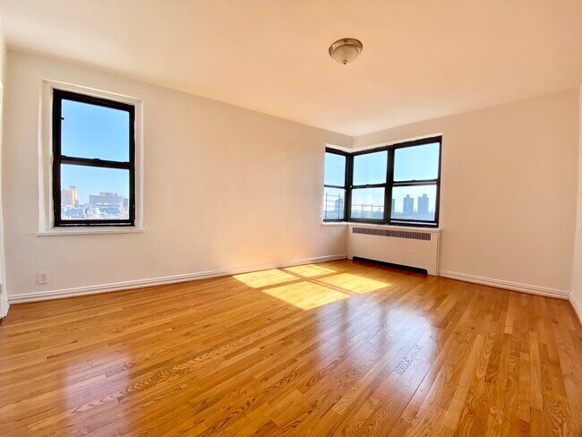 Foto del edificio - 690 Fort Washington Ave