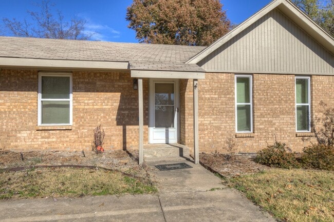 Building Photo - For Lease | Osage Hills | $1450 Rent