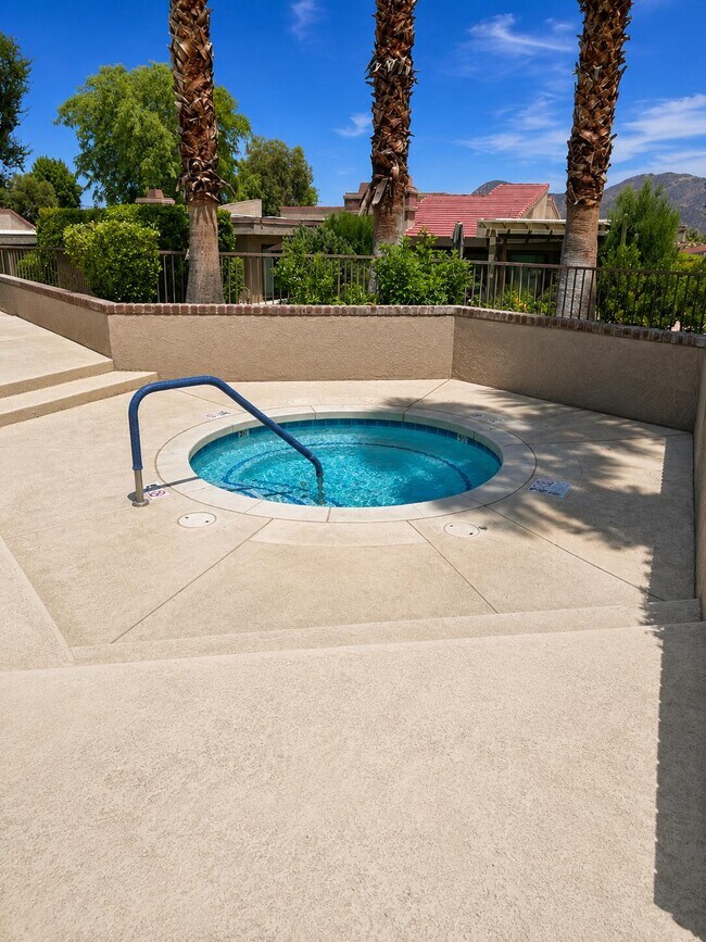 Foto del edificio - 48973 Canyon Crest Ln