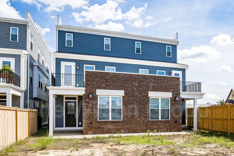 Primary Photo - 1529 Porter St
