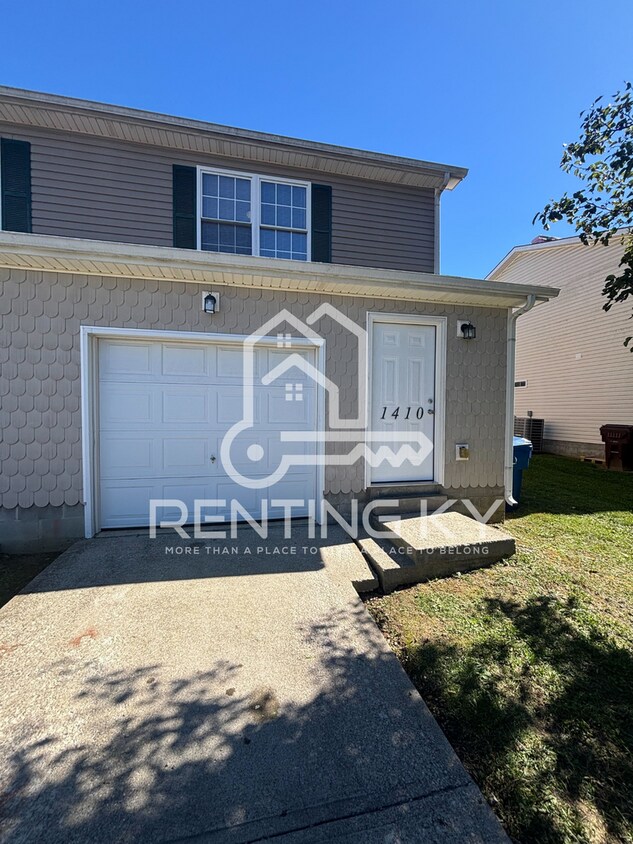 Foto principal - Newly Renovated 2-Bed, 1.5-Bath Townhome!