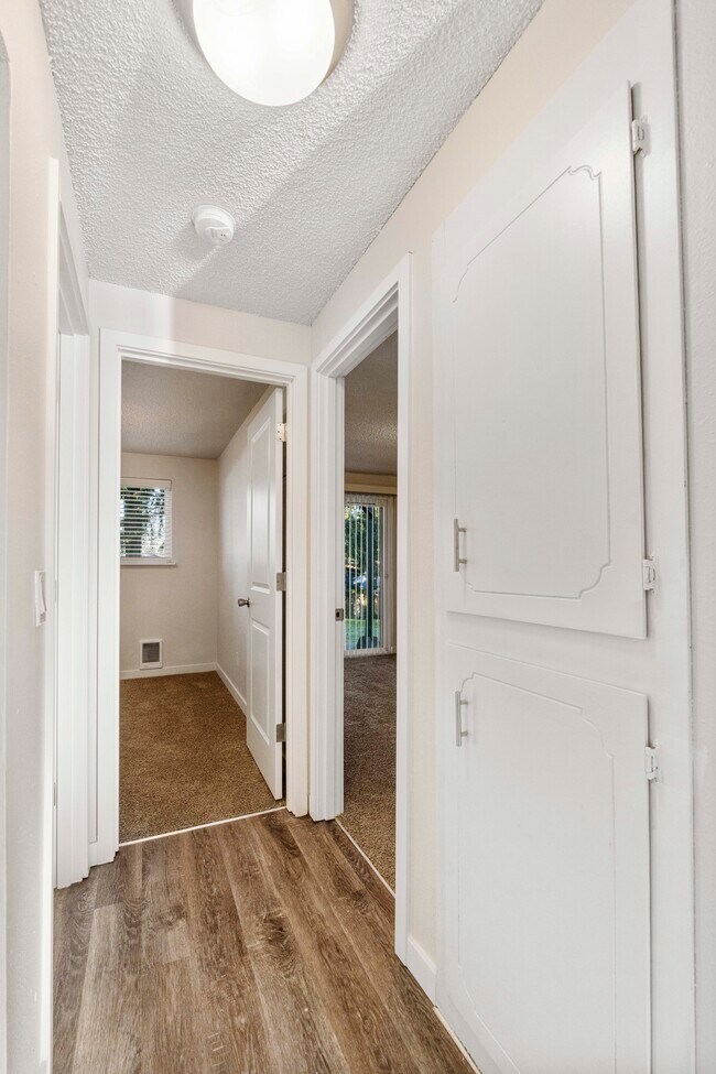 Foto del edificio - Canyon Ridge Apartment