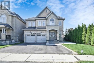 Building Photo - 28 Lavallee Cres