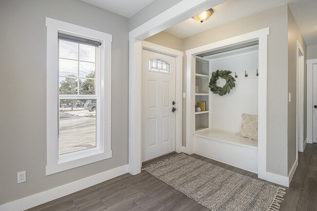 Front door entry bench with storage - 316 Lewis St