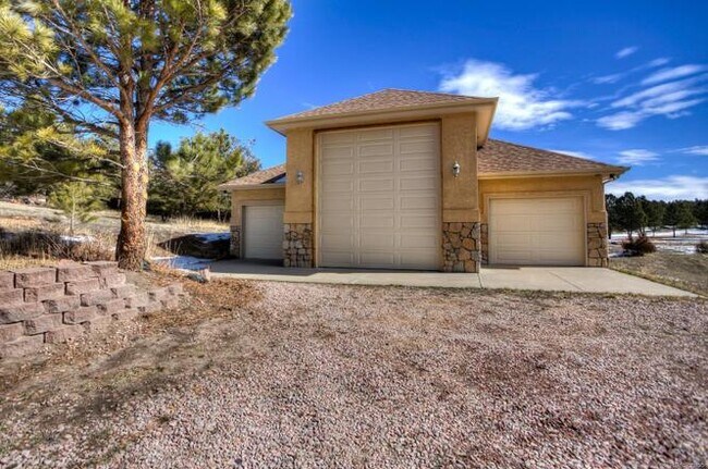 Building Photo - 2465 Tenderfoot Dr