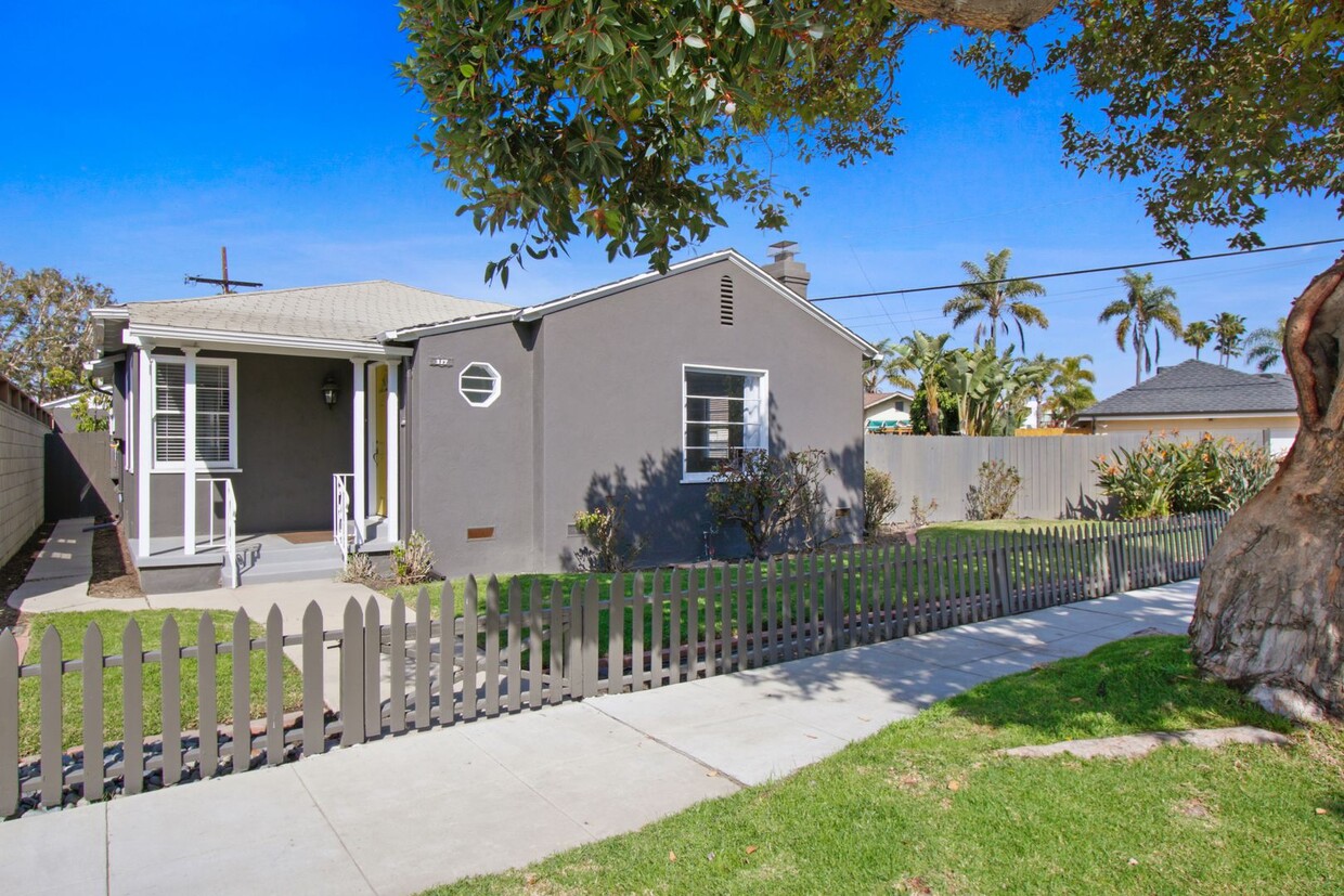 Primary Photo - Charming Belmont Park Home