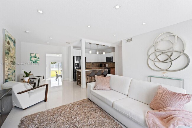 Foto del edificio - 6371 SW 23rd St