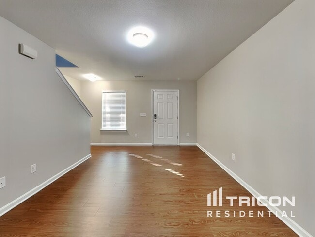 Foto del edificio - 2640 Cider Ridge Rd